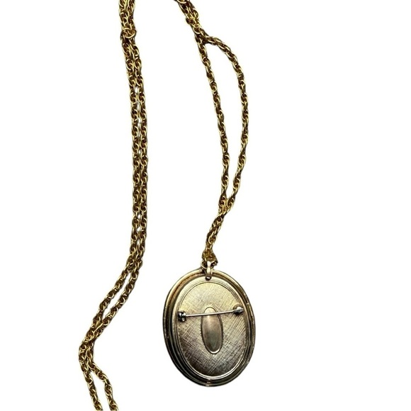 Vintage Carved Resin Cameo Perfume Locket Brooch Pendant - Picture 8 of 9